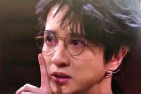 娱乐吃瓜酱18岁,18岁青春绽放，揭秘明星成长故事