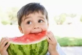 娱乐吃瓜酱带家里长辈